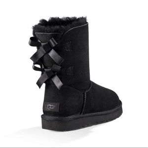 Bailey Bow Black Uggs